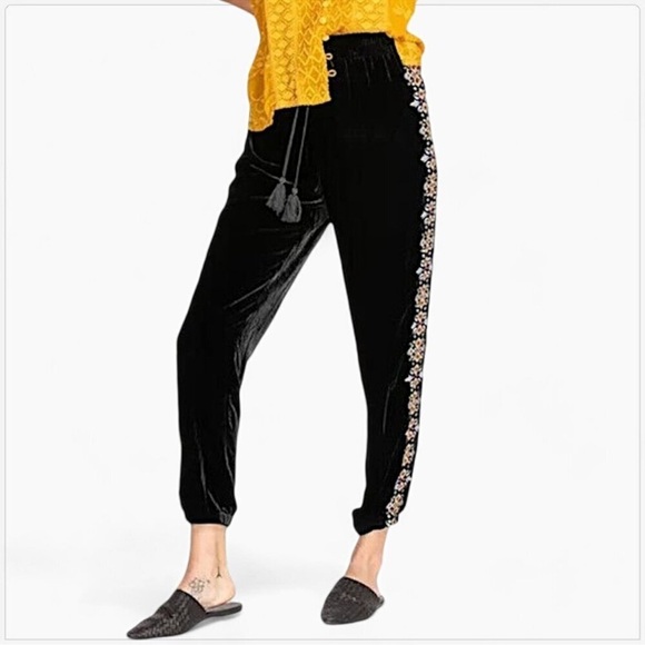 Johnny Was Black Lempicka Velvet Embroidered Boho Jogger Pants - Picture 1 of 6